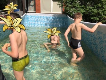 Nodibinājuma “Labdarības fonds “Bērnu rīts”” ziedojums filiāles bērniem un jauniešiem – baseins vasaras aktivitātēm brīvlaikā. Peldes un sporta aktivitātes baseinā radīja bērniem pozitīvas emocijas un  patiesu prieku kopā būt.