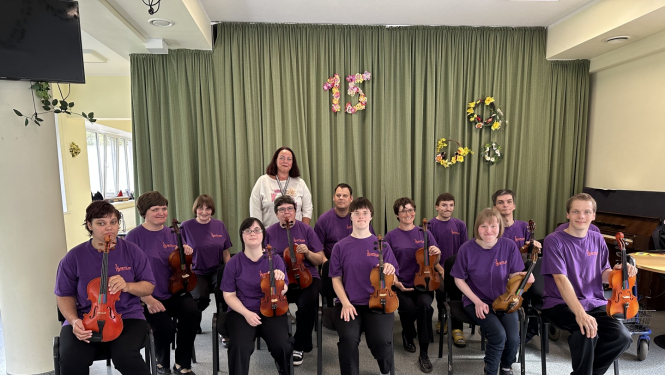 VSAC "Rīga" filiāls "Ezerkrasti" vijolnieku ansamblis "Britta Band" uzstāsies kopā ar slaveno vijolnieku Daniilu Bulajevu.