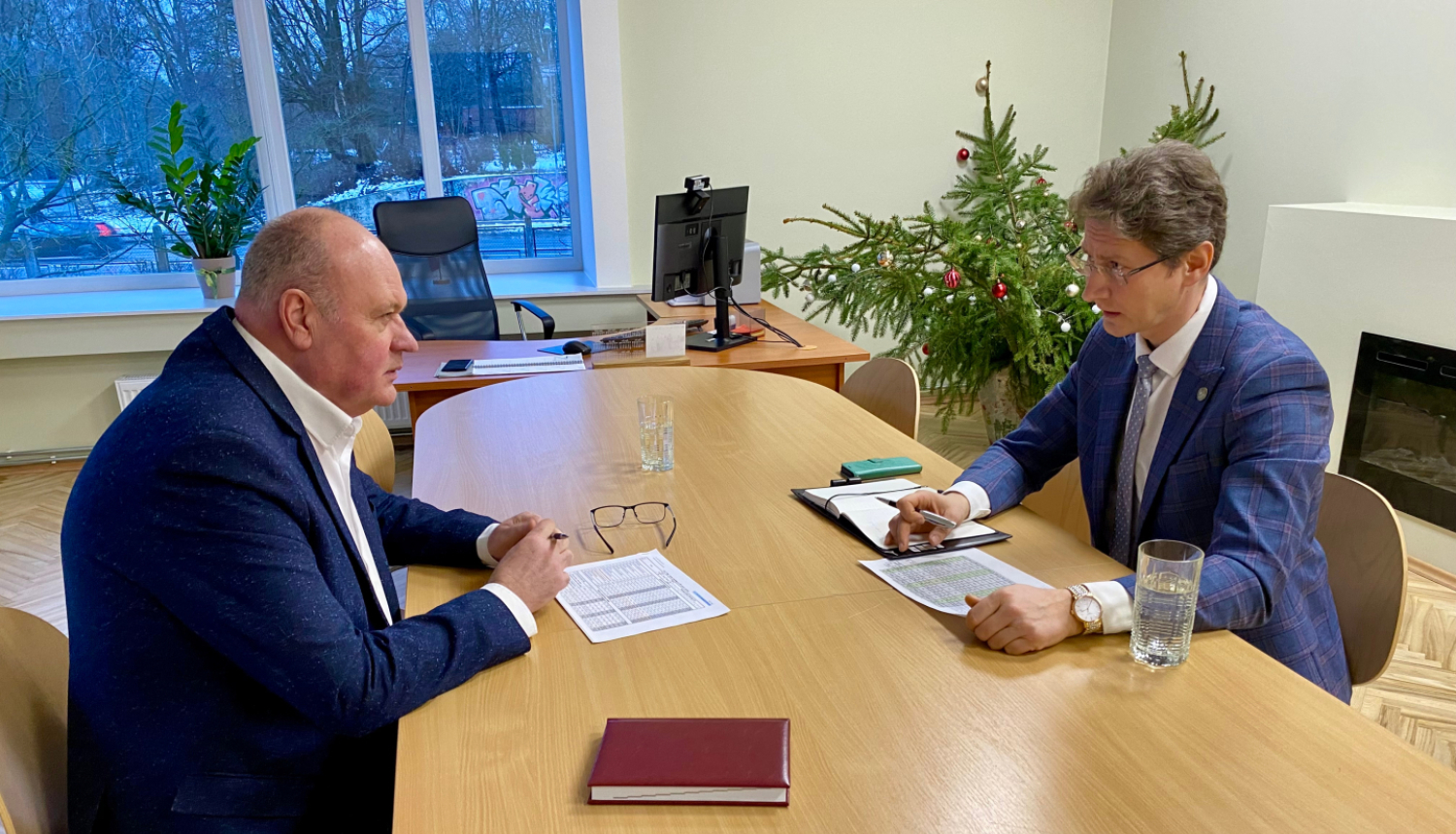 Ministra padomnieks Miks Balodis tiekas VSAC "Rīga" direktoru